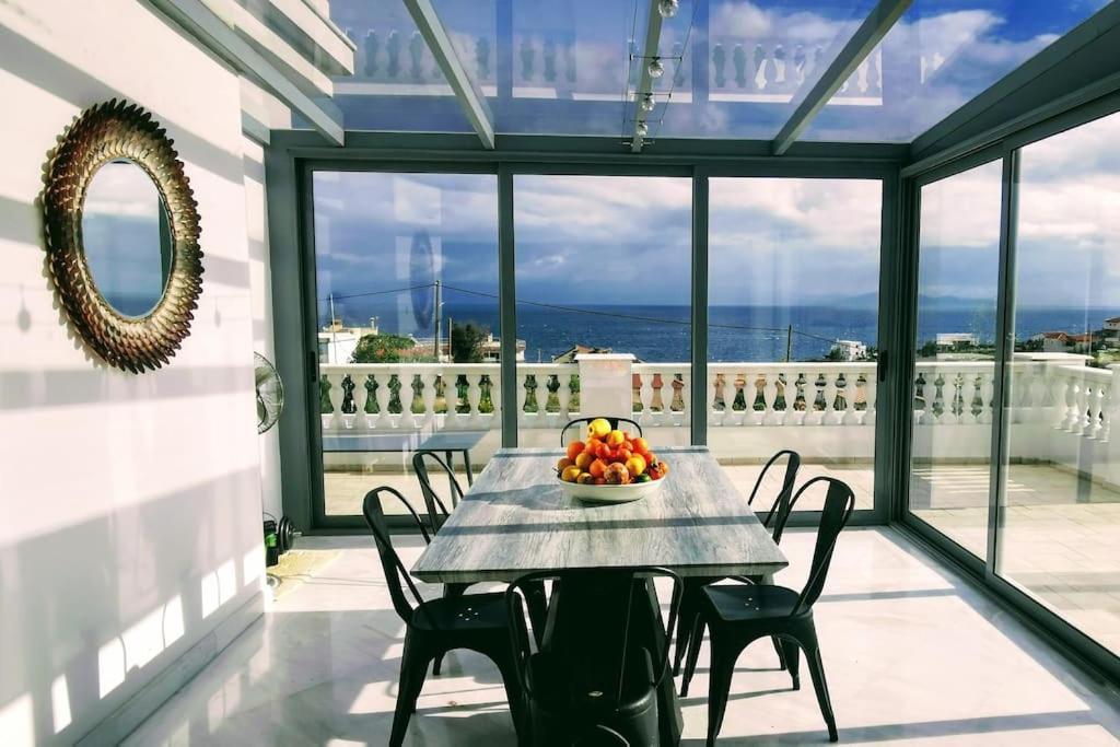 The White House Beach Villa Rafína Екстериор снимка